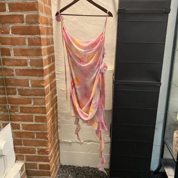 Beate Mini Dress - Picture 1 of 14